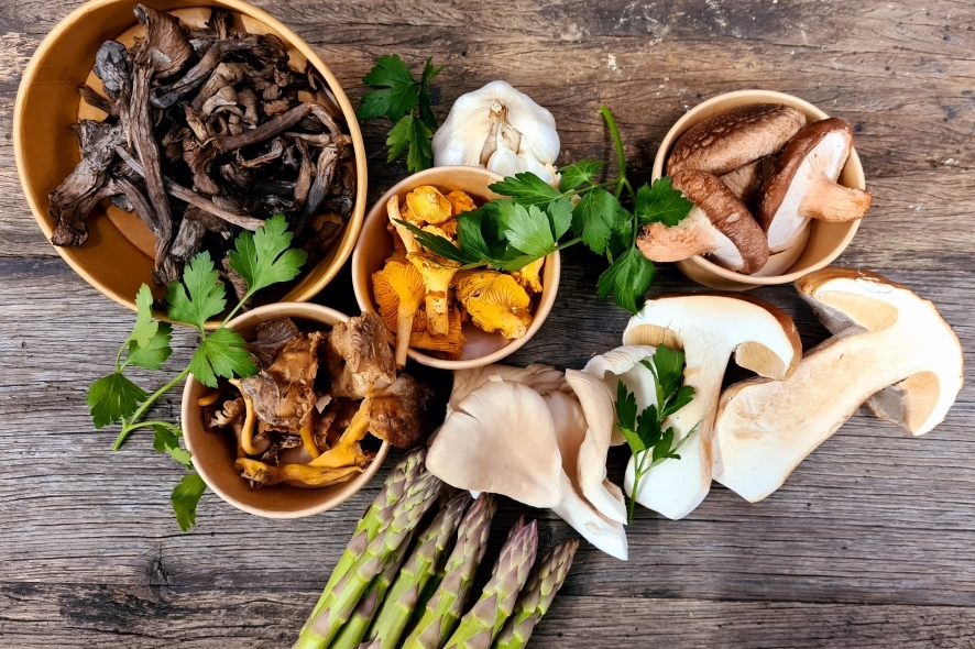 Wok met varkensgebraad en verse groenten